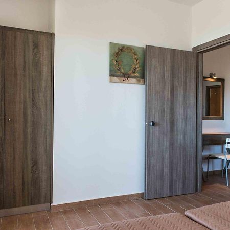 Gerona Mare Apartments Gerani  Exteriér fotografie
