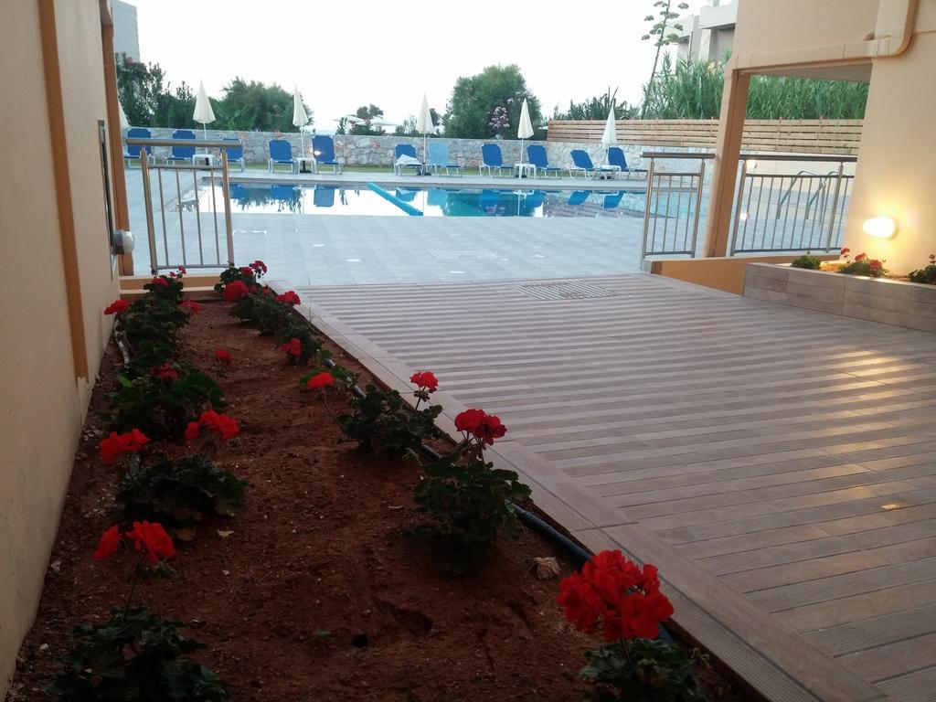 Gerona Mare Apartments Gerani  Exteriér fotografie