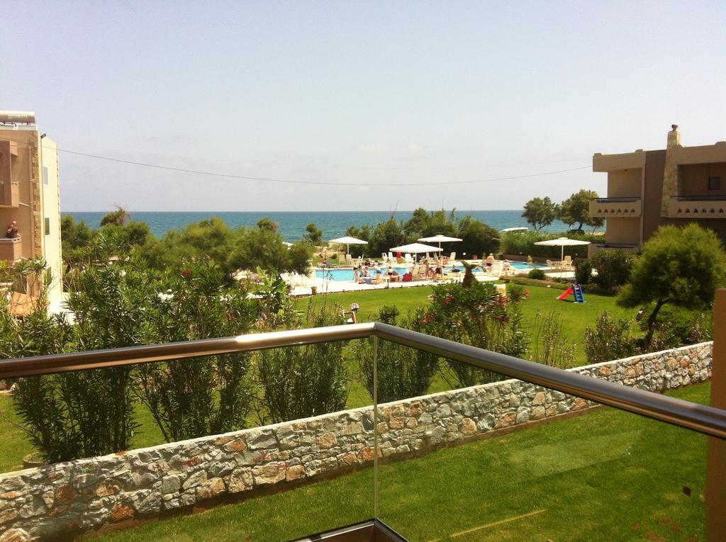 Gerona Mare Apartments Gerani  Pokoj fotografie