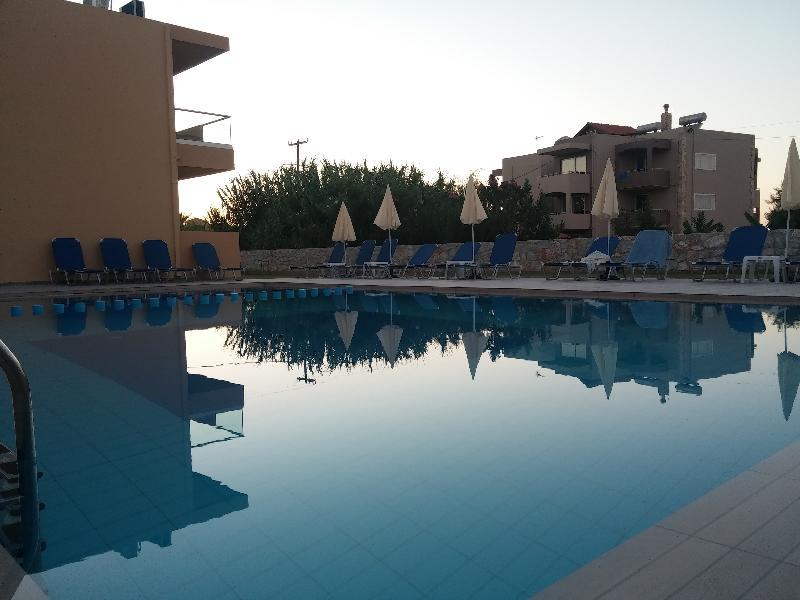 Gerona Mare Apartments Gerani  Exteriér fotografie