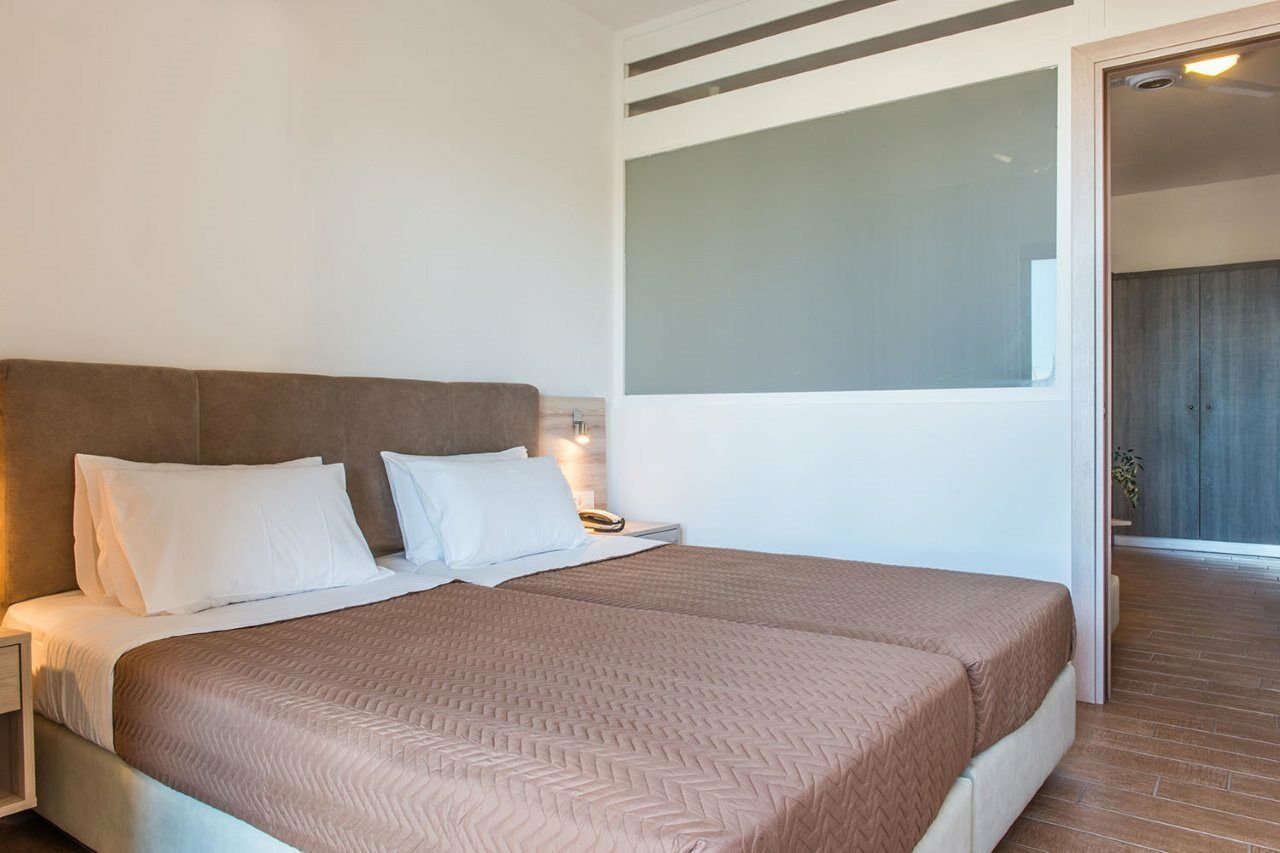 Gerona Mare Apartments Gerani  Exteriér fotografie
